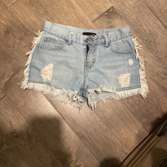 Denim short - Picture 3 of 4